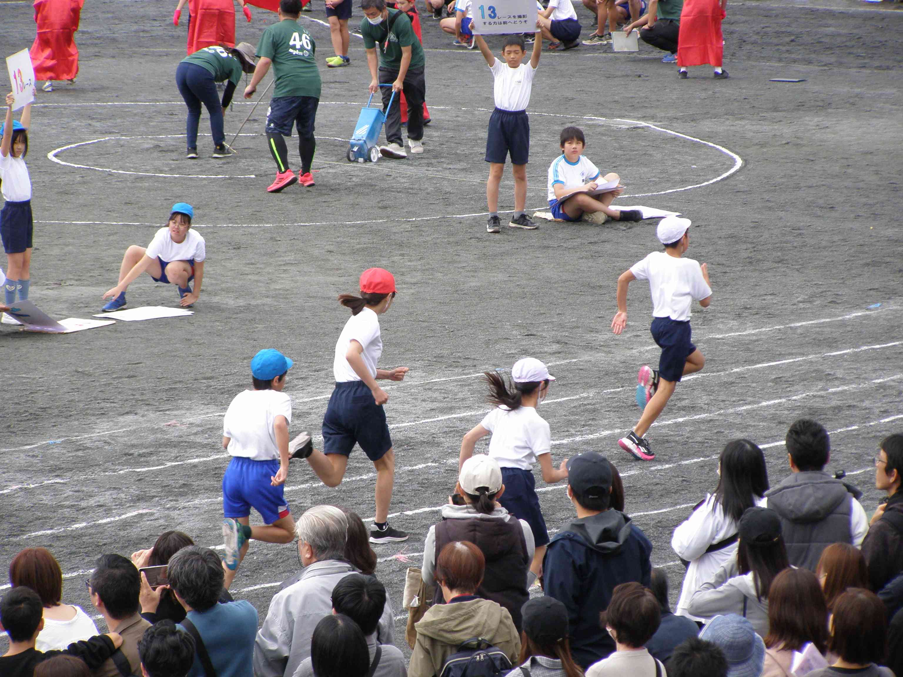 １３徒競走６年４